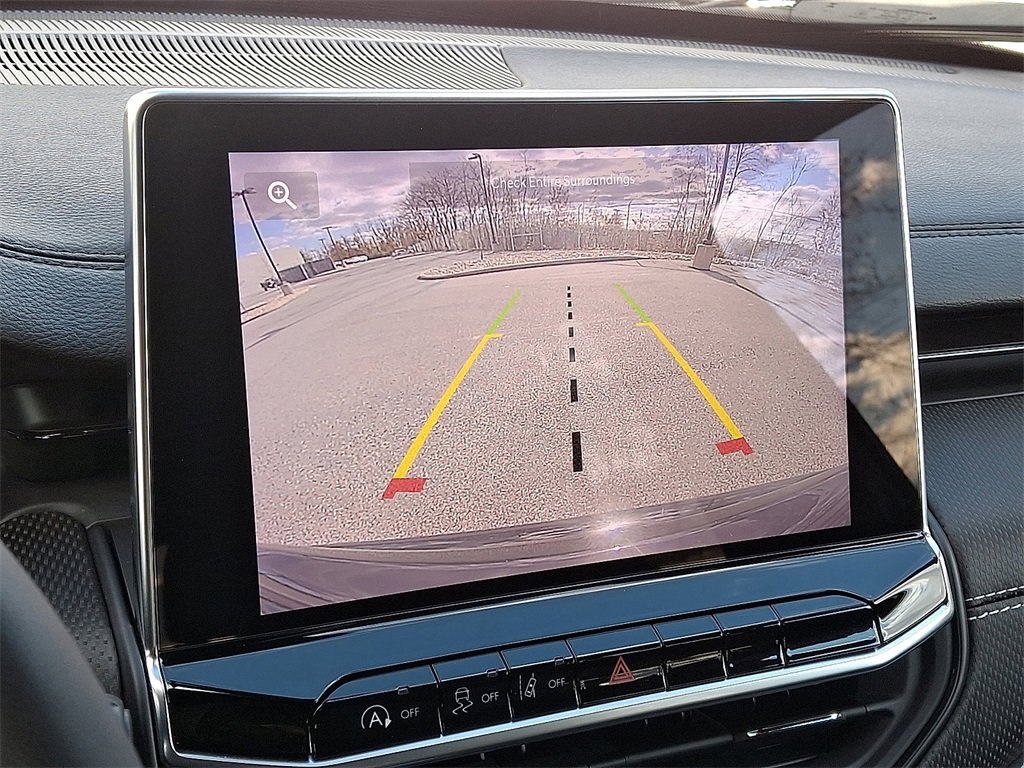 Used 2024 Jeep Compass Latitude w/ Convenience Group image 4