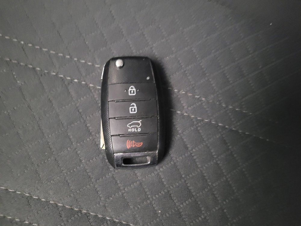 Used 2019 Kia Sorento LX image 32