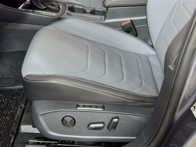 New 2025 Volkswagen Jetta SEL image 17