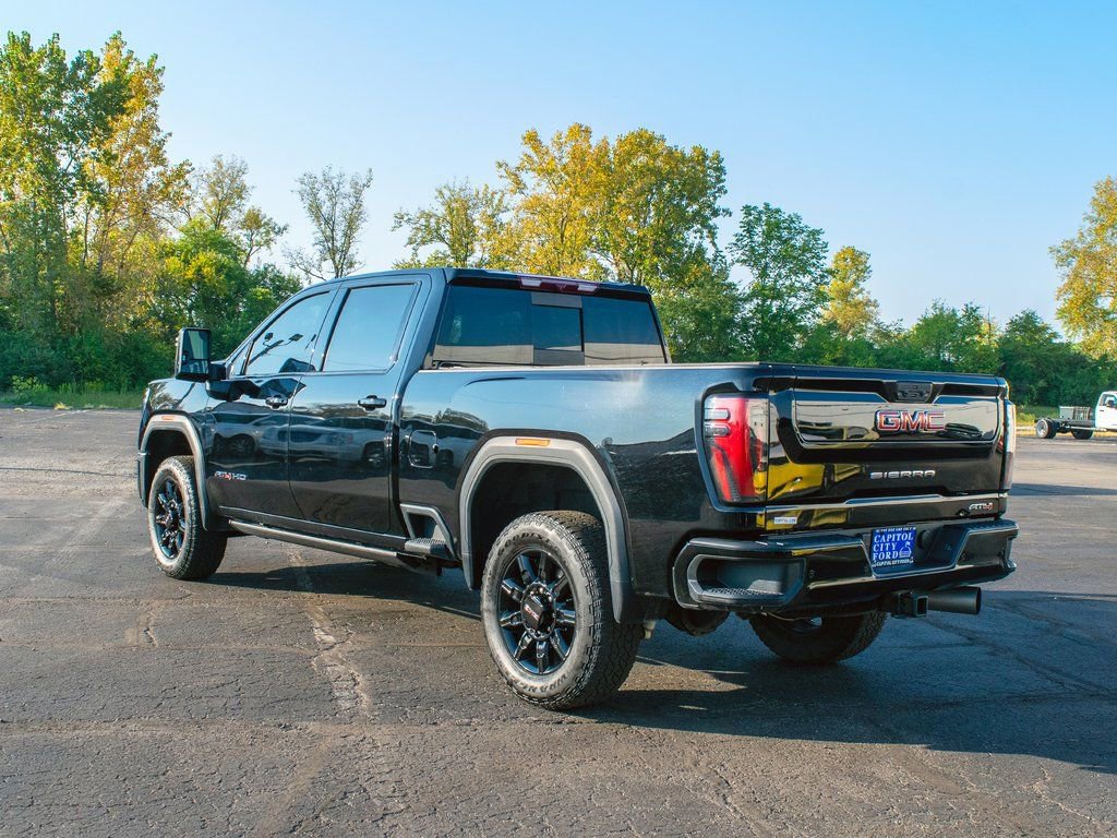 Used 2024 GMC Sierra 2500 AT4 w/ AT4 Preferred Package image 8