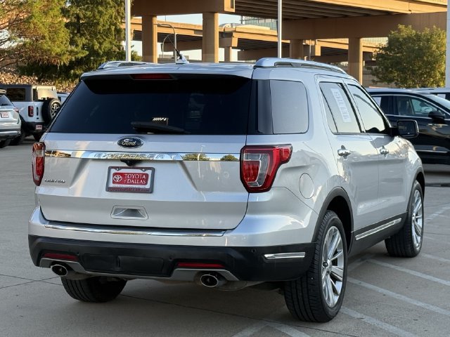Used 2019 Ford Explorer Limited w/ Class III Trailer Tow Package FWD image 4