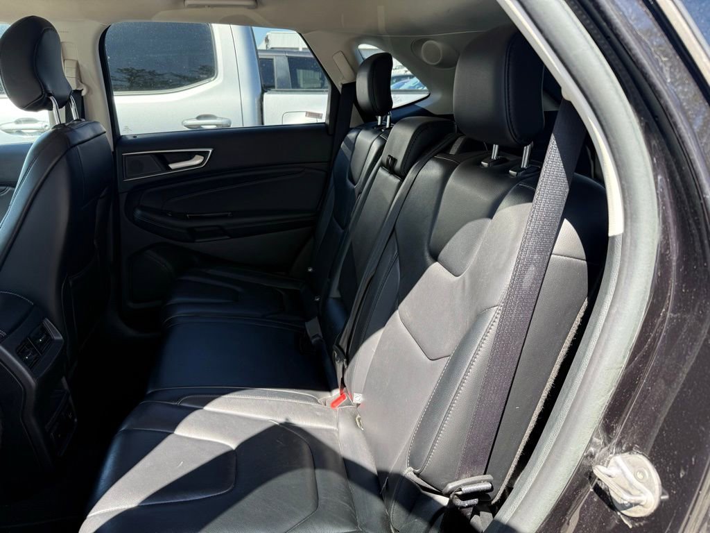 Used 2019 Ford Edge Titanium AWD/4WD image 7