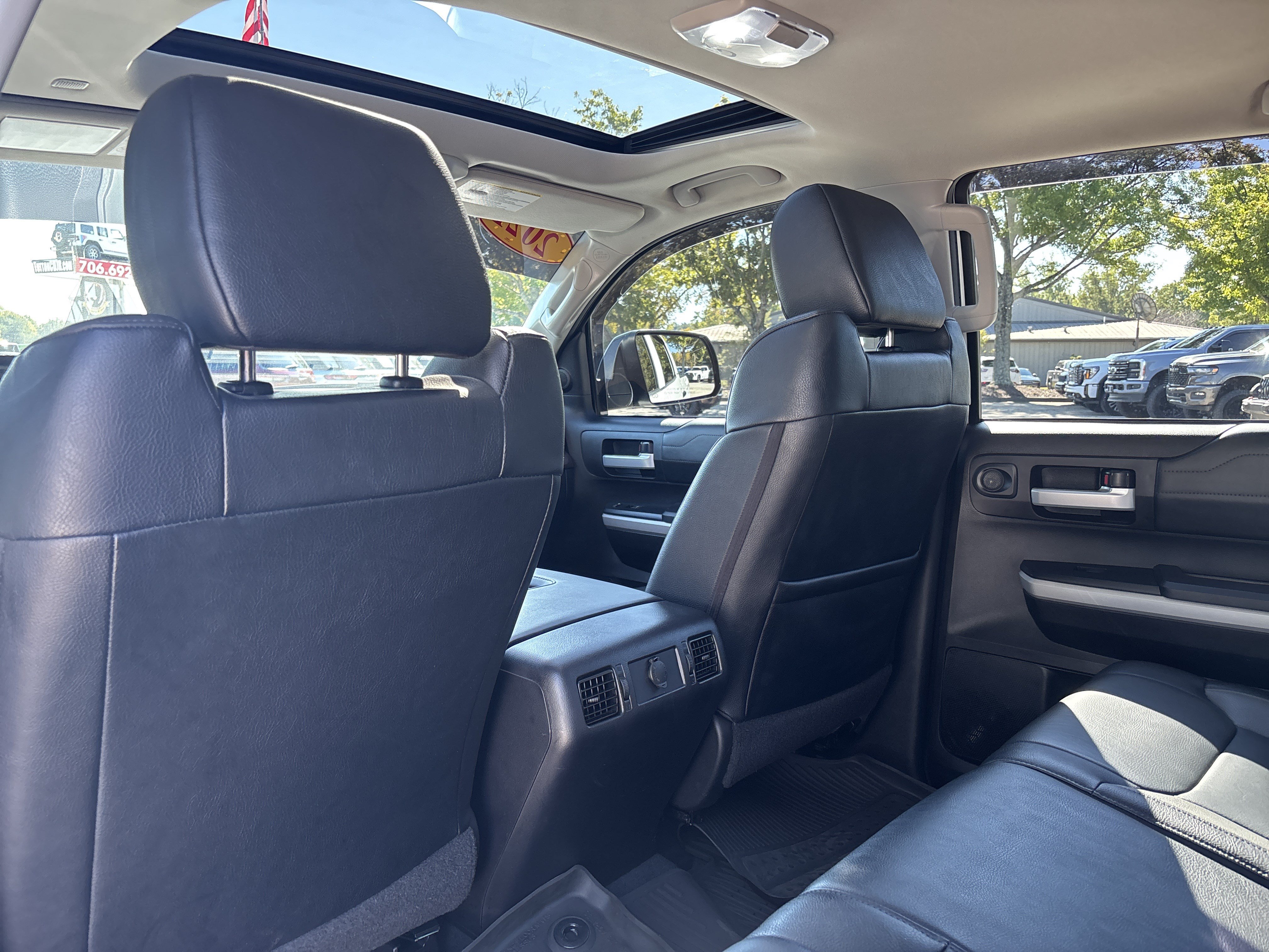 Used 2021 Toyota Tundra Limited w/ Limited Premium Package AWD/4WD image 14