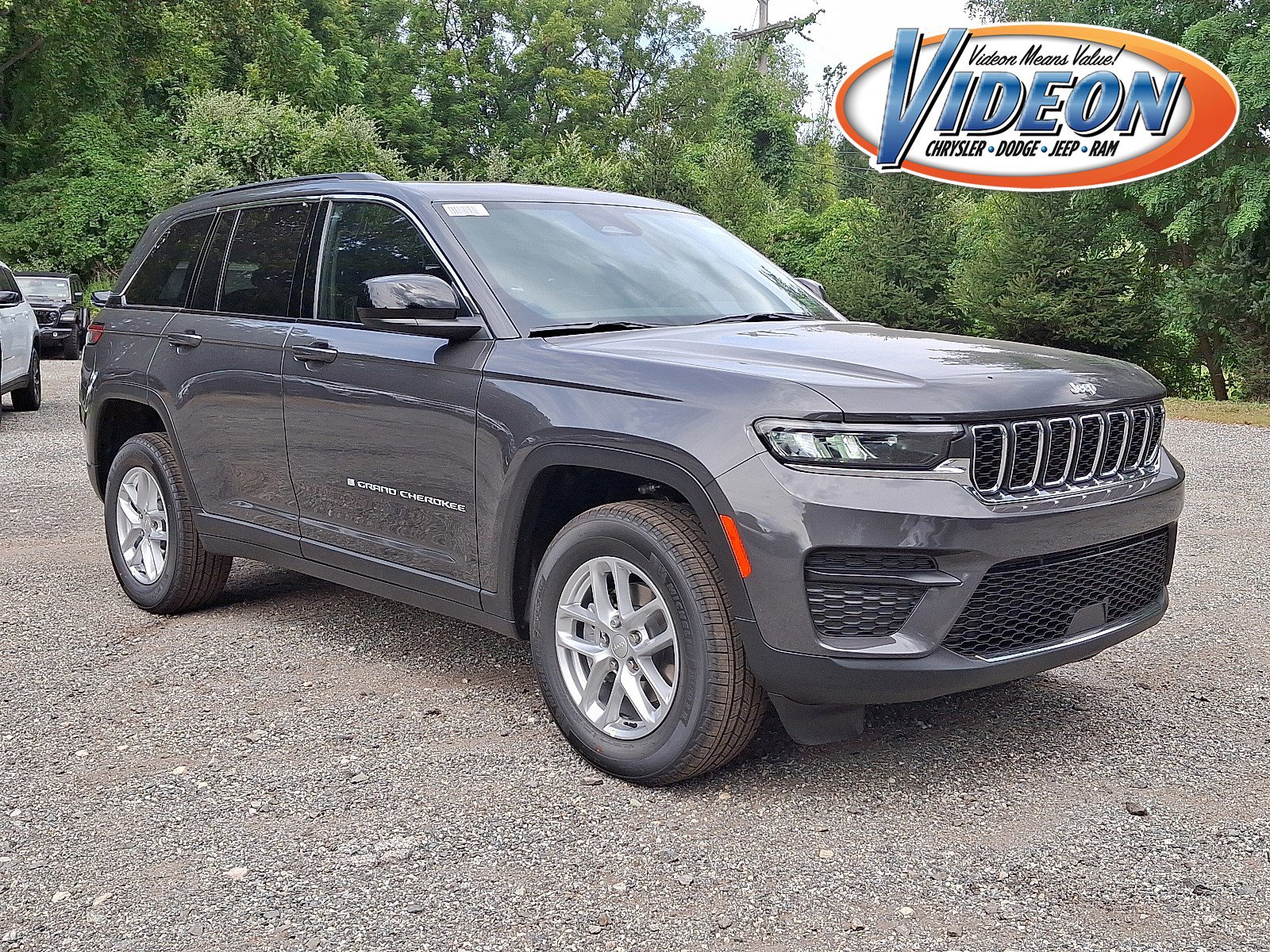 New 2025 Jeep Grand Cherokee Laredo X