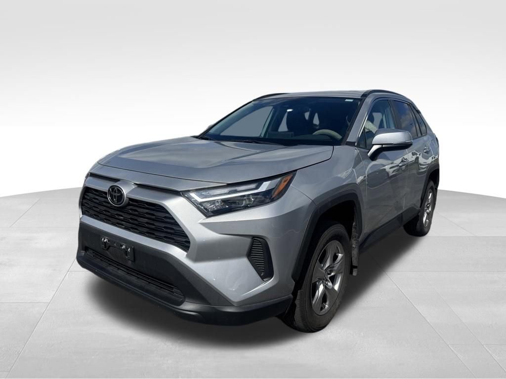 Used 2023 Toyota RAV4 XLE AWD/4WD image 7