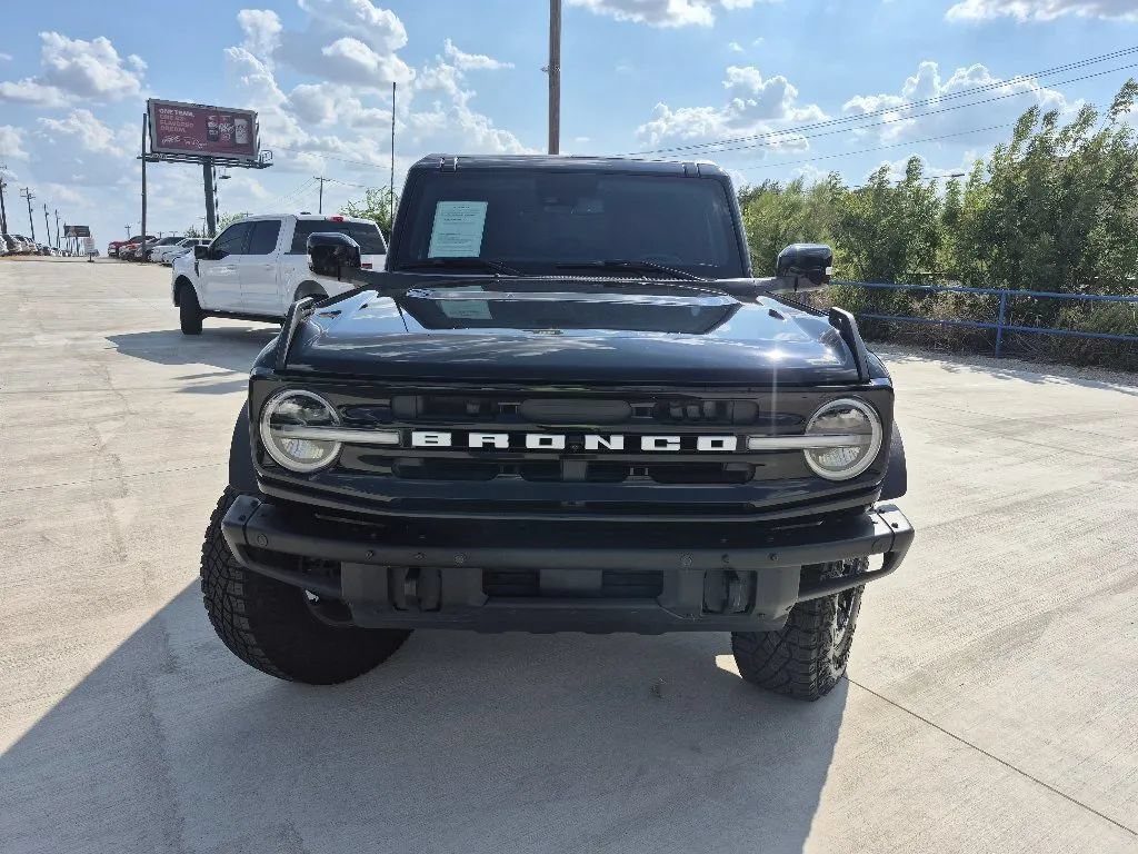 Used 2022 Ford Bronco Outer Banks w/ Sasquatch Package AWD/4WD image 3