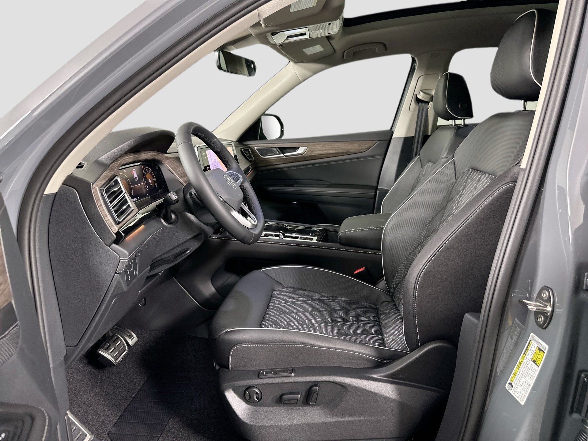 Certified 2026 Volkswagen Atlas SEL Premium R-Line AWD/4WD image 20