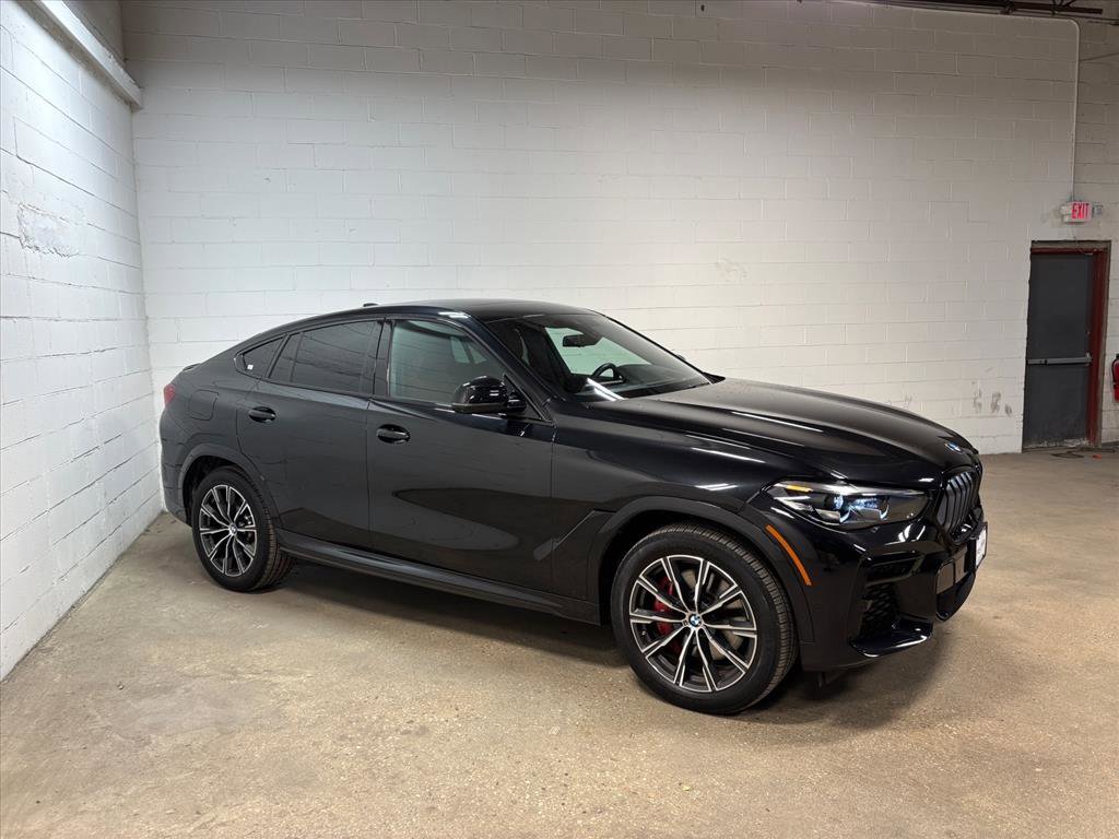 Used 2023 BMW X6 xDrive40i w/ M Sport Package image 5