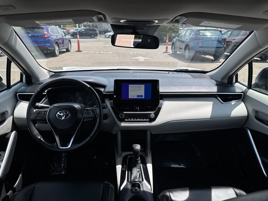 Used 2023 Toyota Corolla Cross LE w/ Moonroof Package AWD/4WD image 11