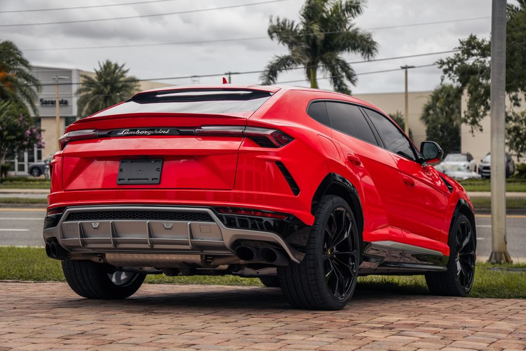 Used 2020 Lamborghini Urus AWD/4WD image 6