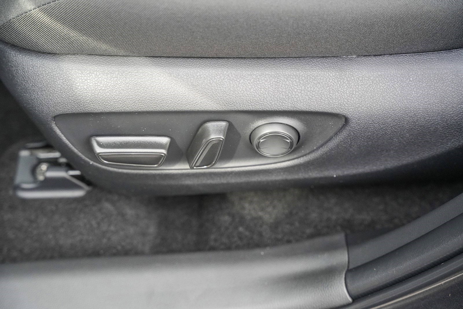 New 2025 Toyota RAV4 XLE image 23