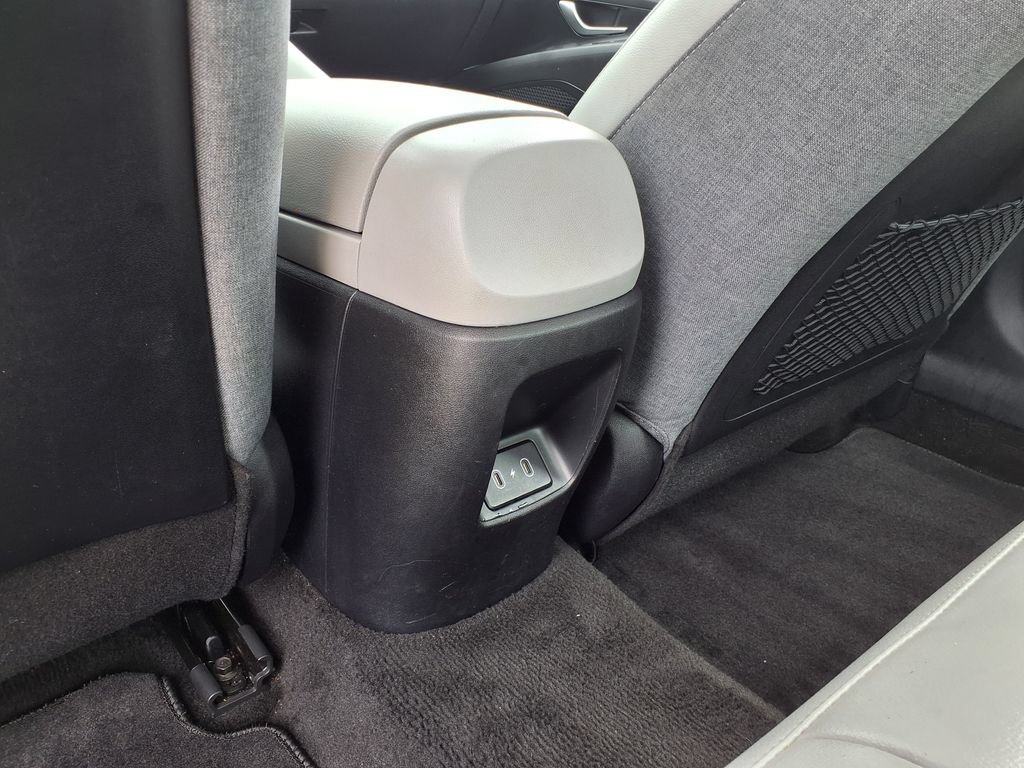 Used 2024 Hyundai Elantra Limited FWD image 22