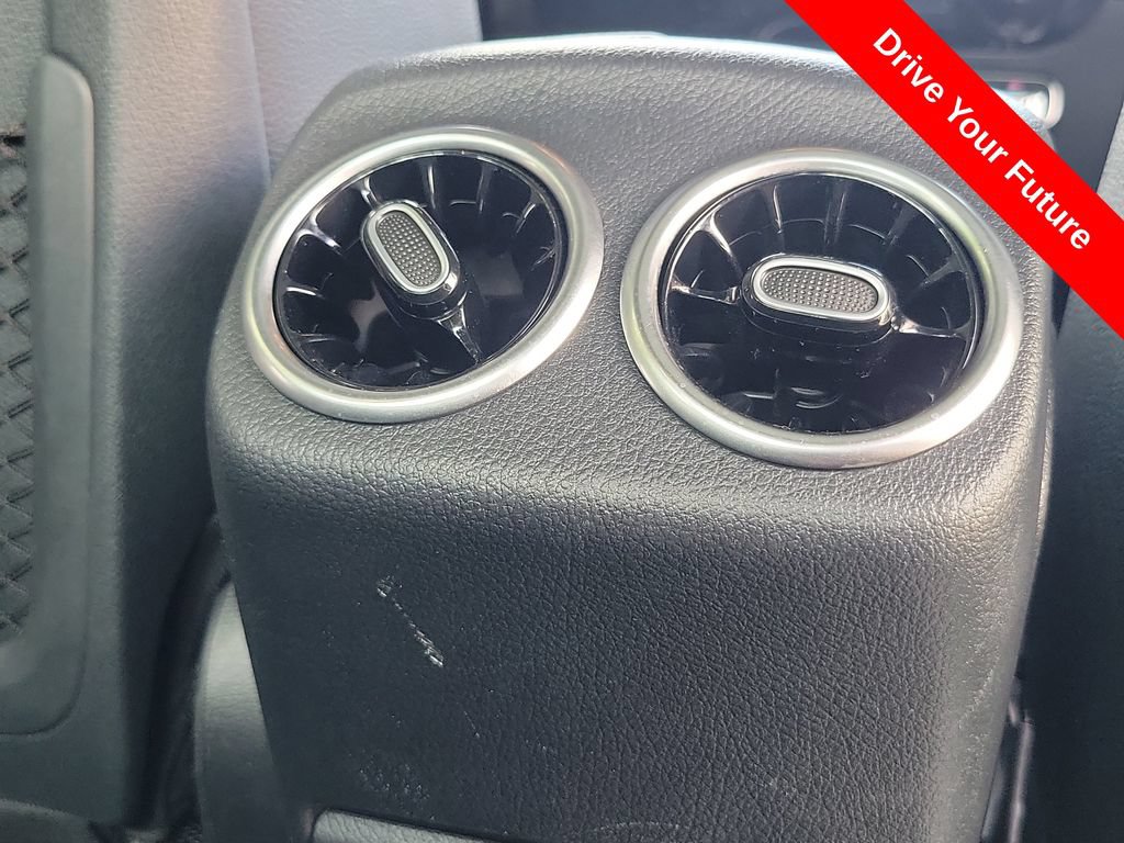 Used 2025 Mercedes-Benz CLA 250 image 24