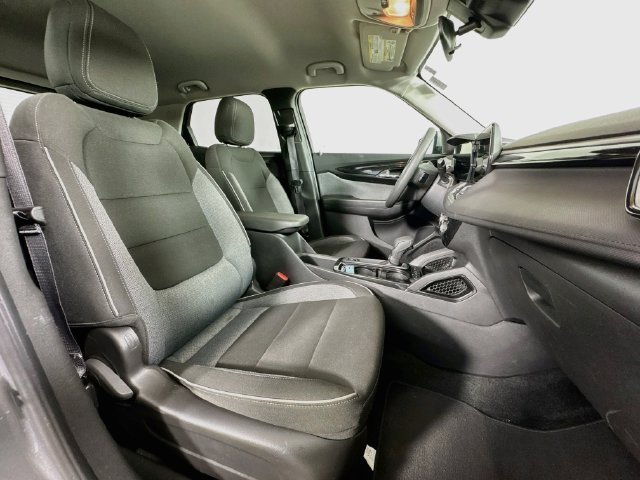 Used 2025 Chevrolet TrailBlazer LT AWD/4WD image 25