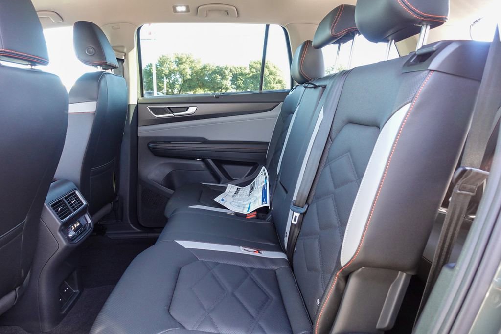 New 2026 Volkswagen Atlas Peak Edition image 29