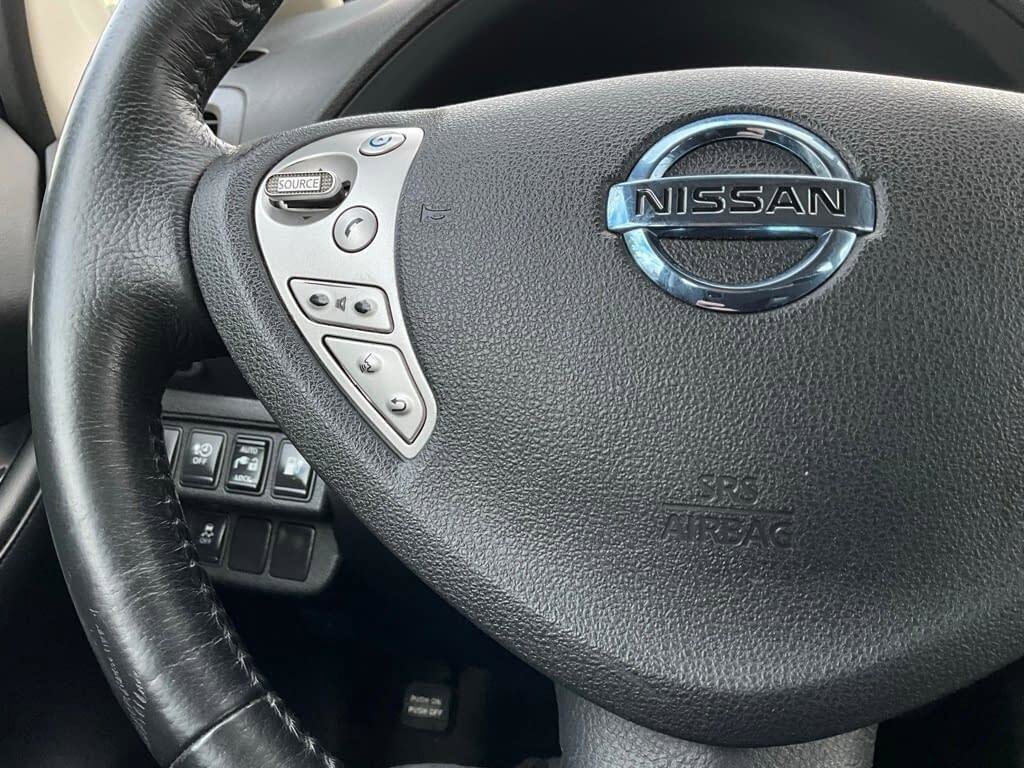 Used 2015 Nissan Leaf SL image 20