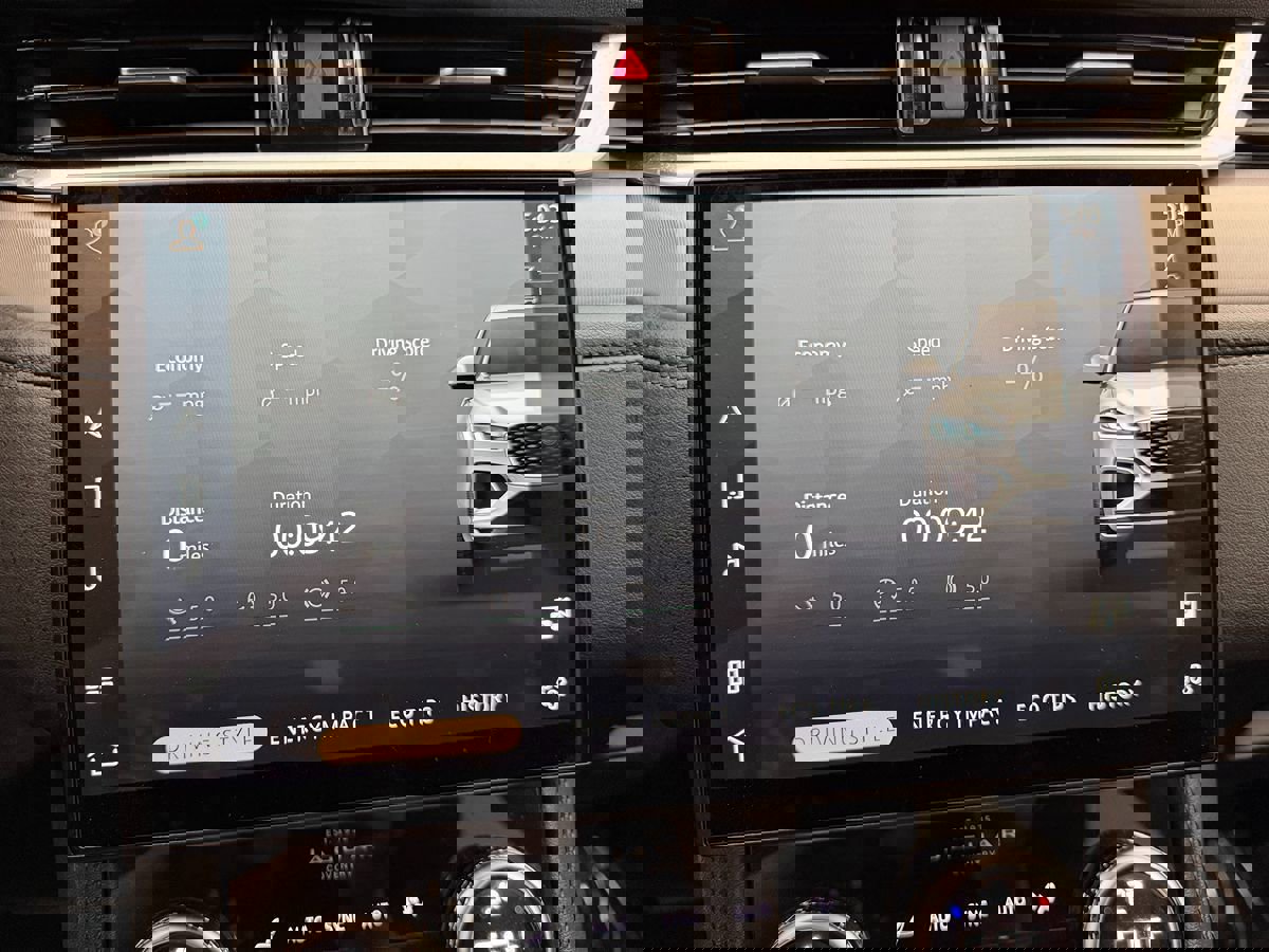 Used 2022 Jaguar F-PACE S image 32