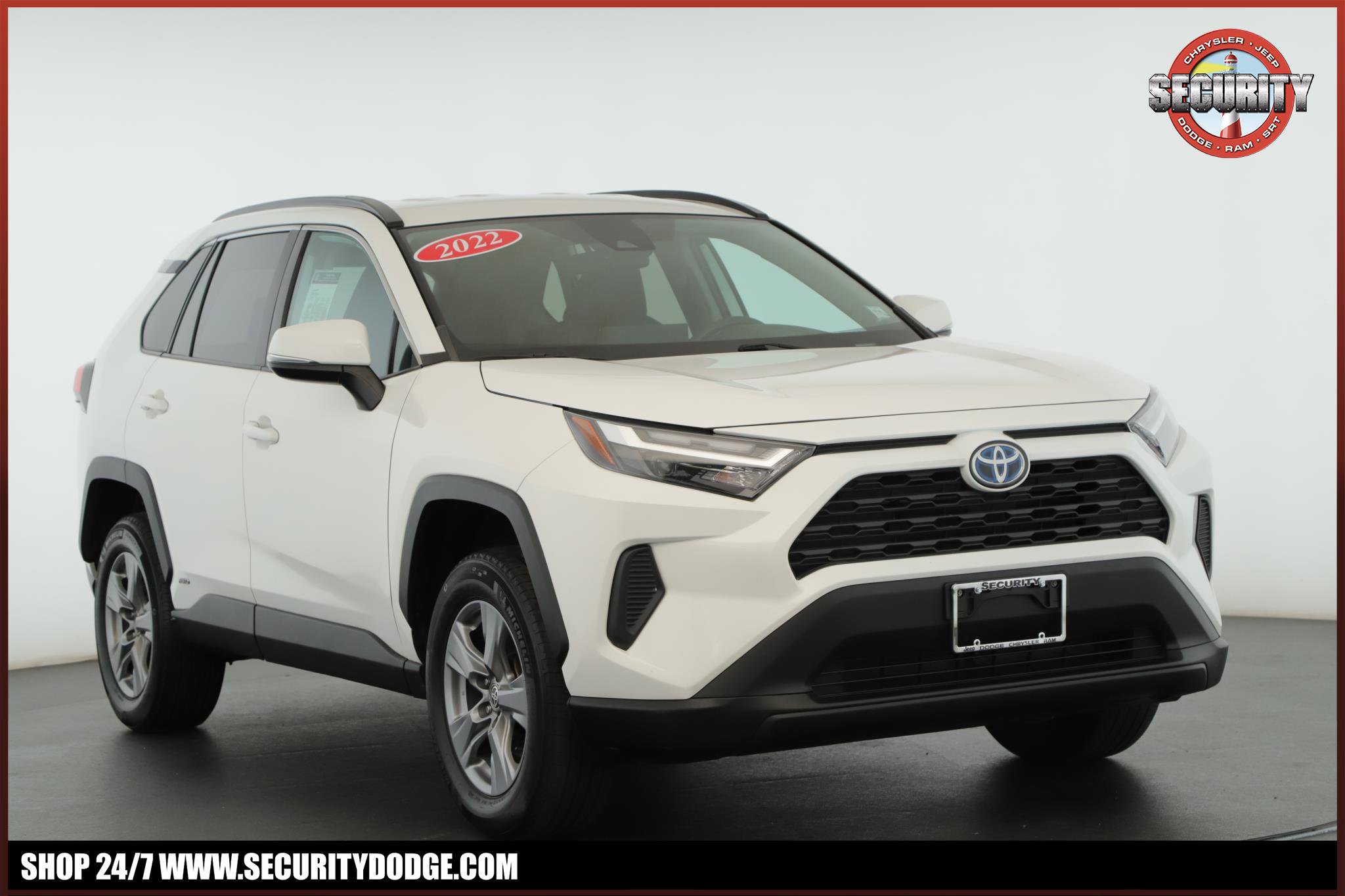 Used 2022 Toyota RAV4 XLE image 1