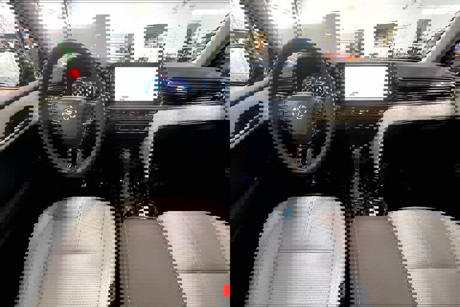 Used 2026 Toyota Camry XLE image 16