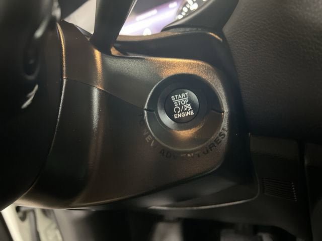Used 2021 Jeep Renegade Latitude w/ Sun & Sound Group image 17