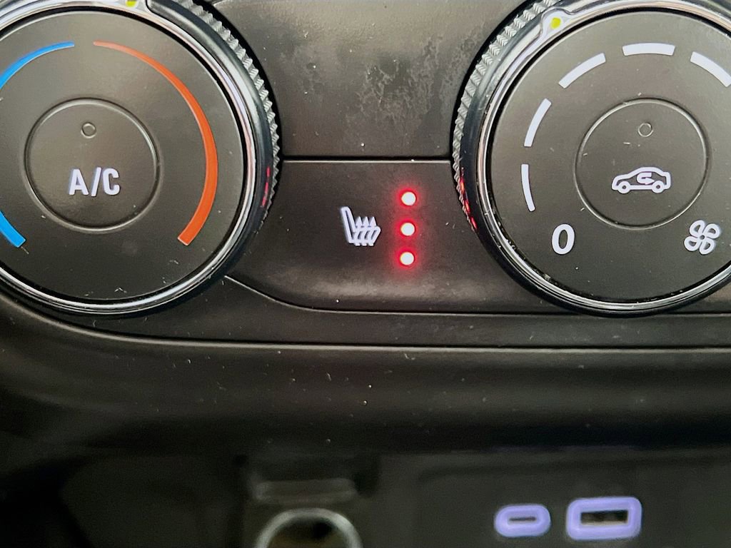 Used 2024 Chevrolet Trax LS w/ LS Convenience Package FWD image 19