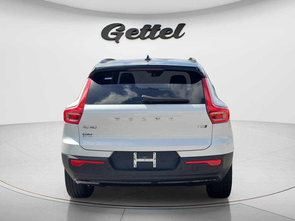 Used 2021 Volvo XC40 T5 R-Design w/ Advanced Package image 6