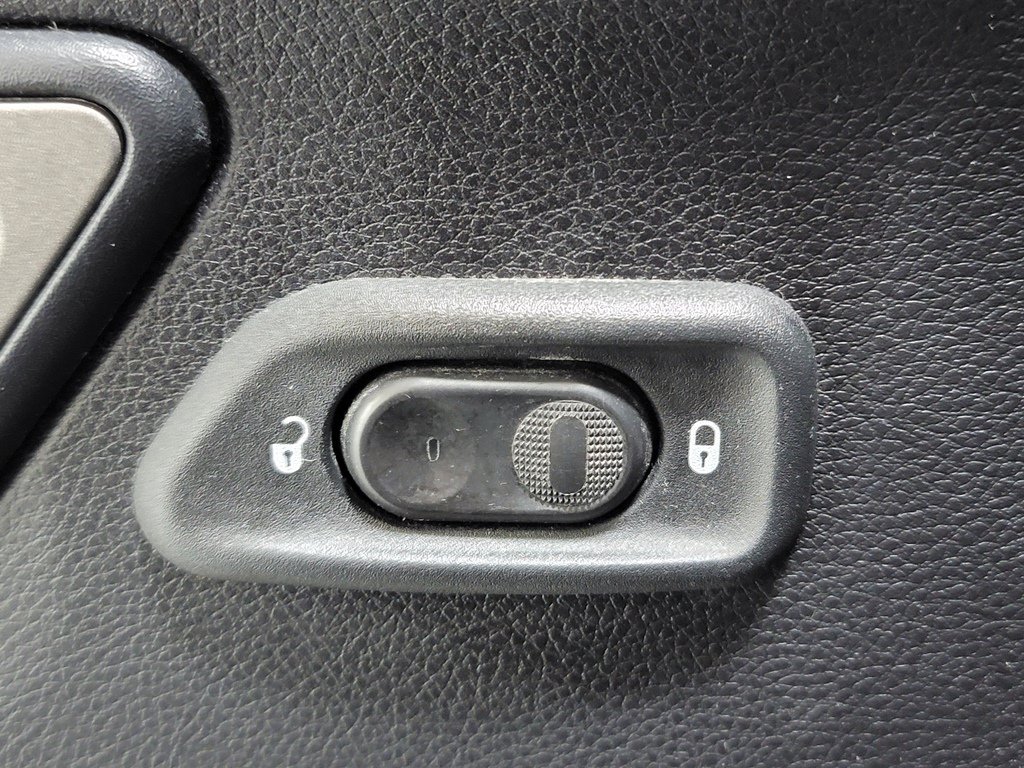 Used 2014 Jeep Wrangler Unlimited Sport w/ Quick Order Package 24S AWD/4WD image 24