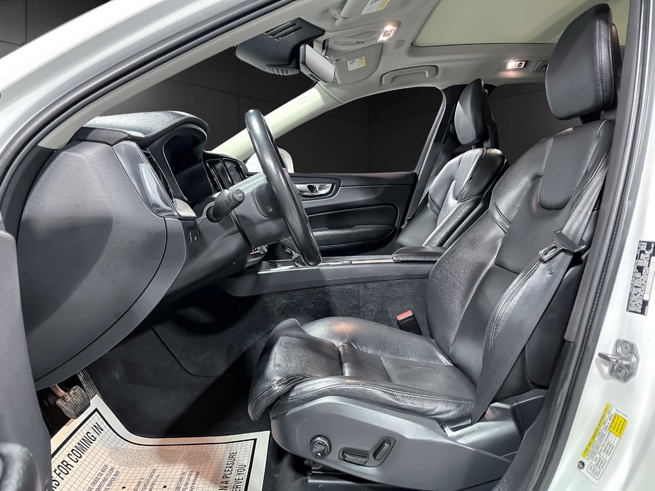 Used 2018 Volvo XC60 T6 Inscription w/ Convenience Package image 20