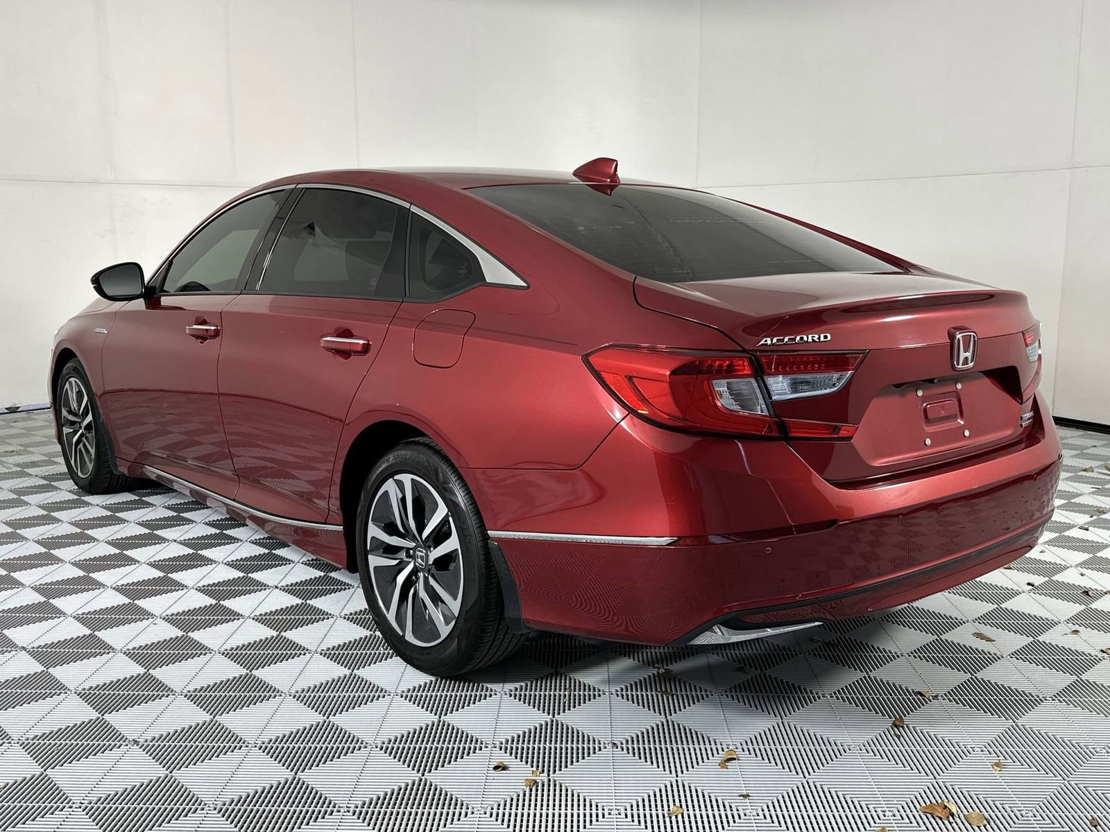 Used 2020 Honda Accord Touring image 6