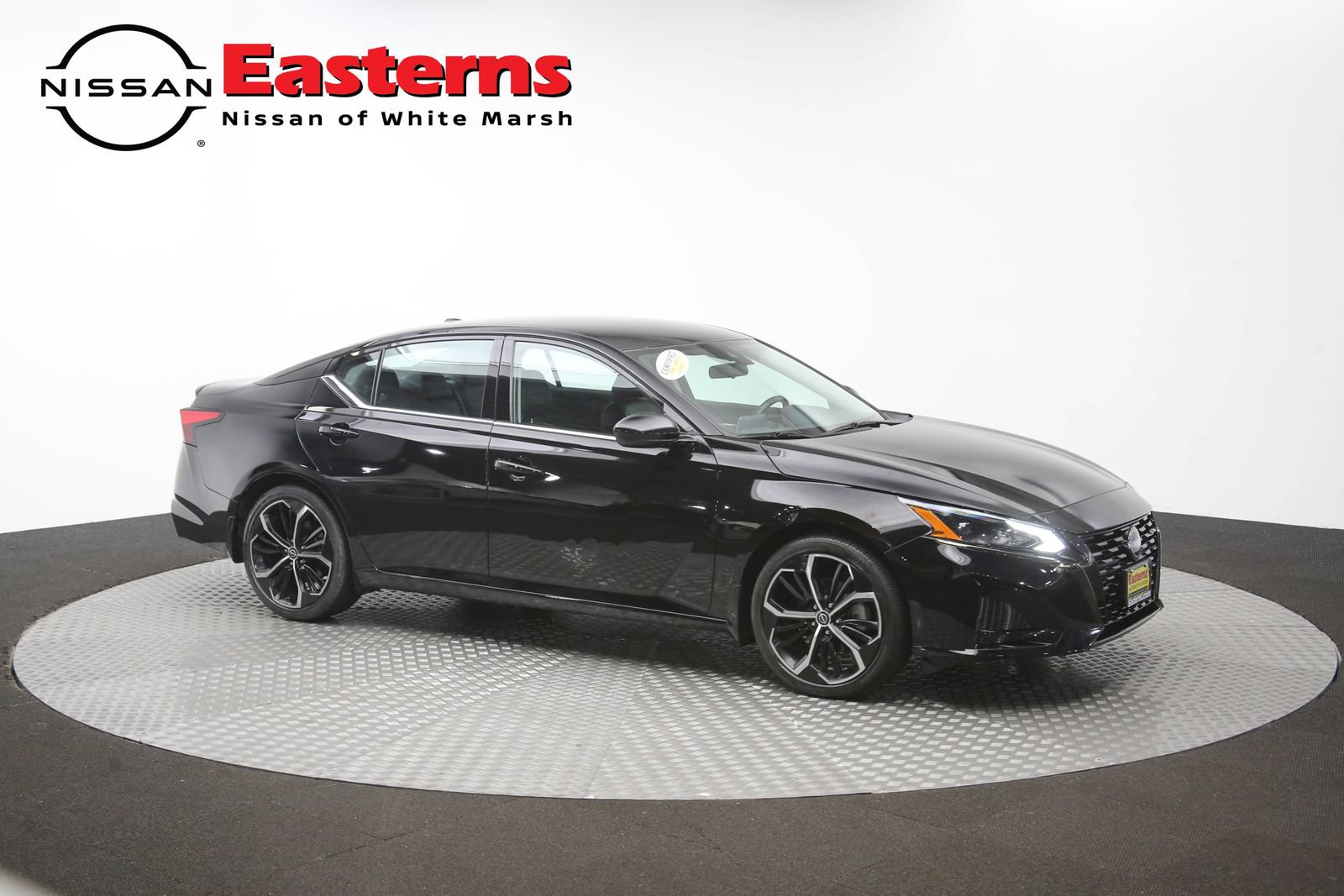 Used 2023 Nissan Altima 2.5 SR FWD image 46