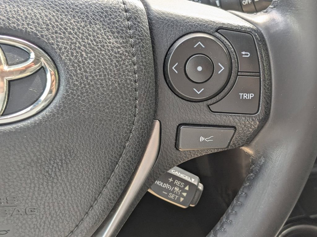 Used 2018 Toyota RAV4 SE w/ Power Extra Value Package image 28