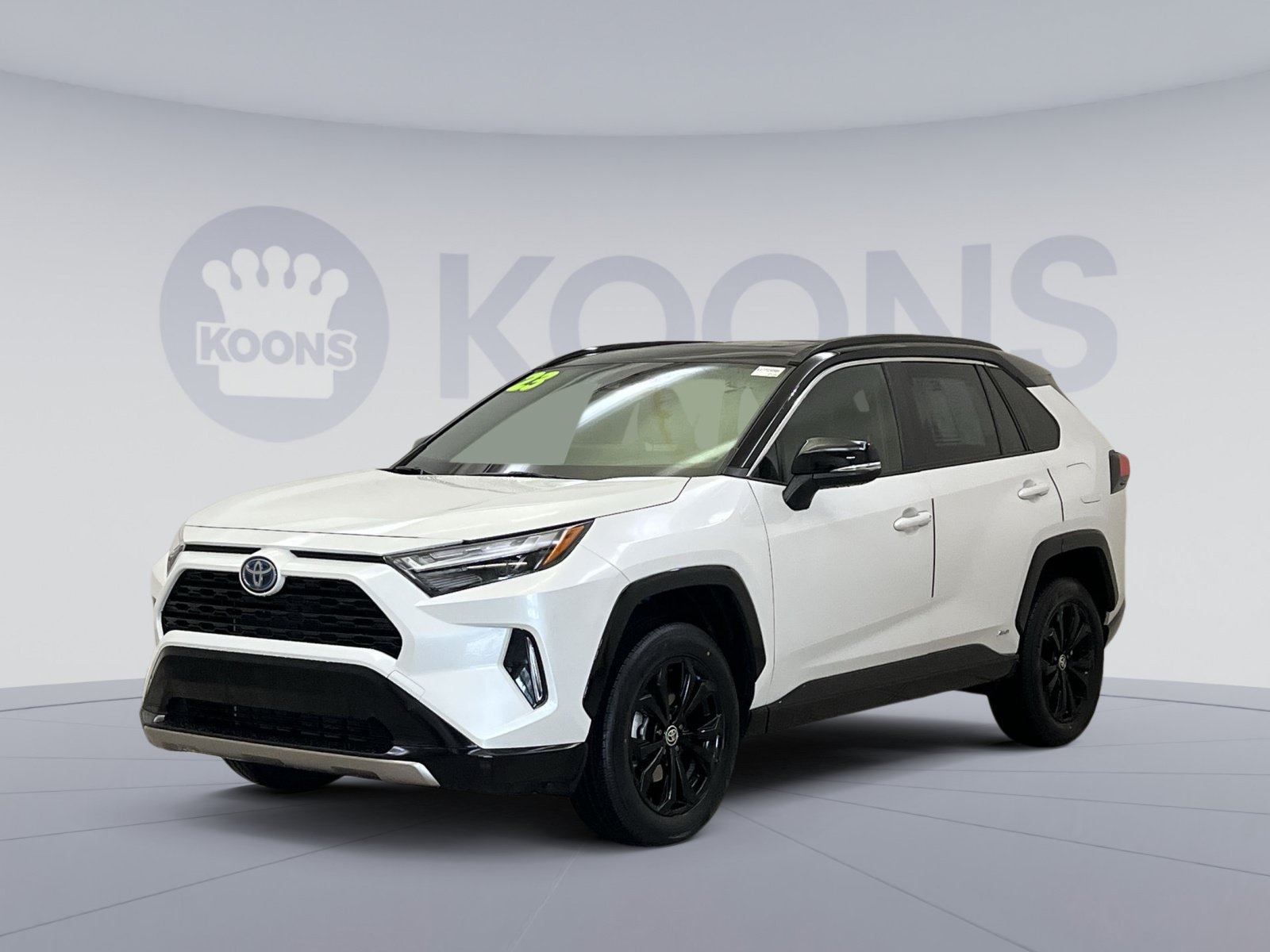 Used 2023 Toyota RAV4 XSE AWD/4WD image 1