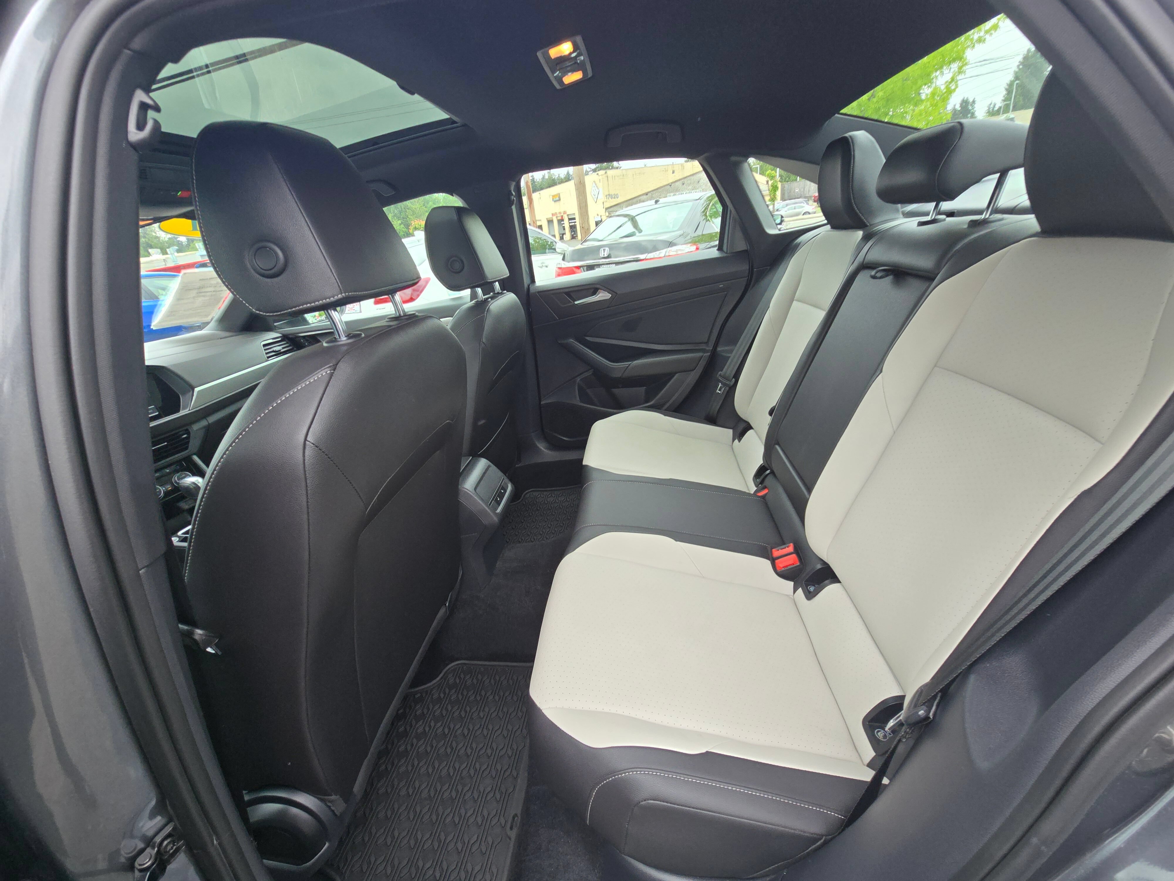 Used 2021 Volkswagen Jetta R-Line FWD image 16