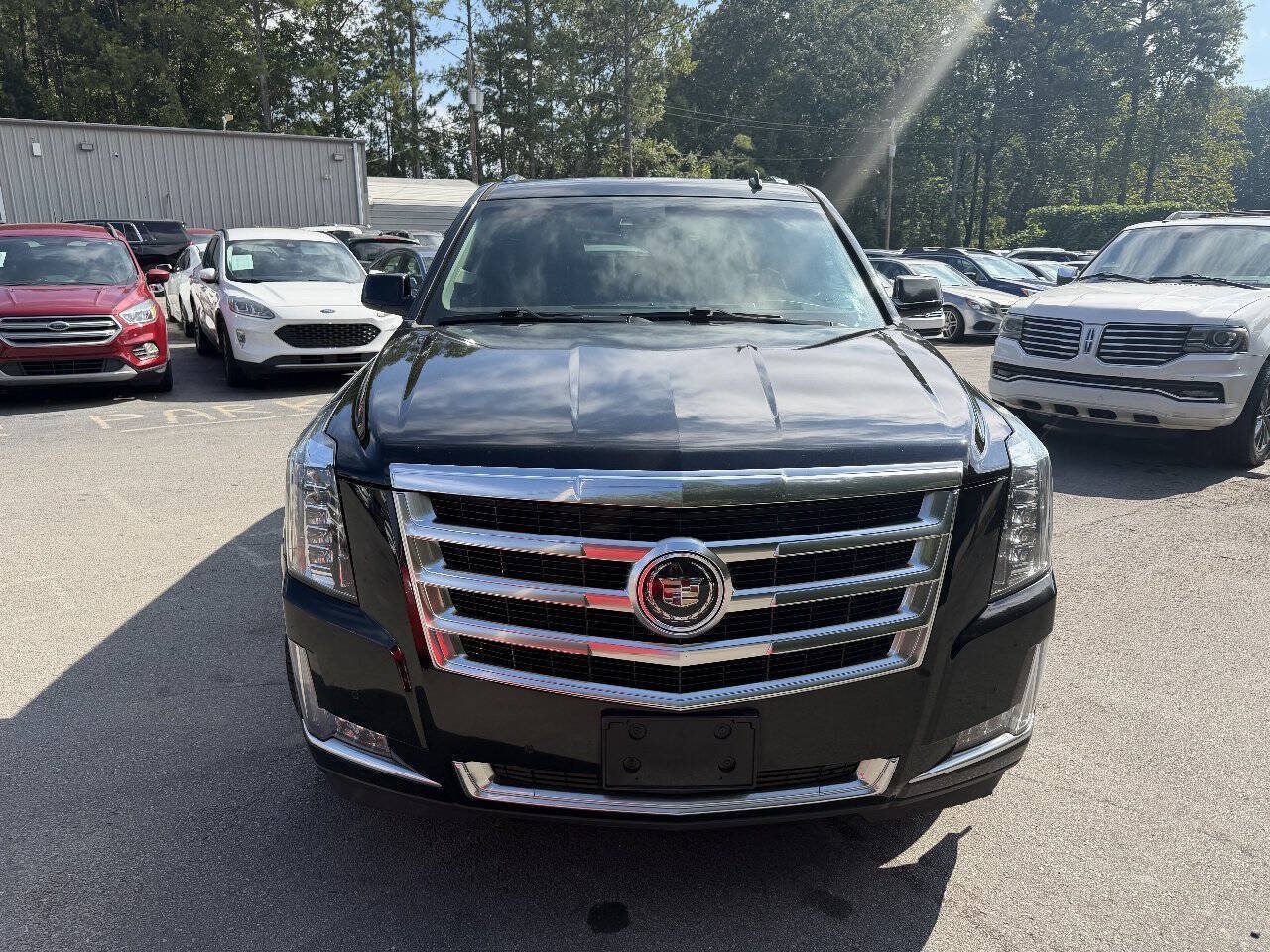 Used 2015 Cadillac Escalade Premium AWD/4WD image 2