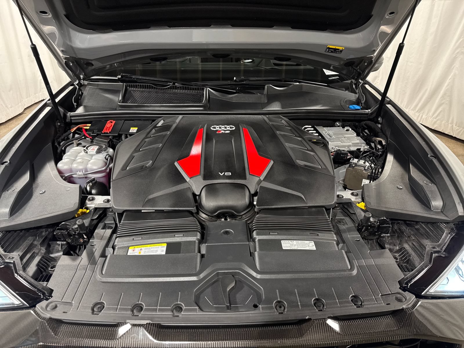Used 2022 Audi RS Q8 AWD/4WD image 35
