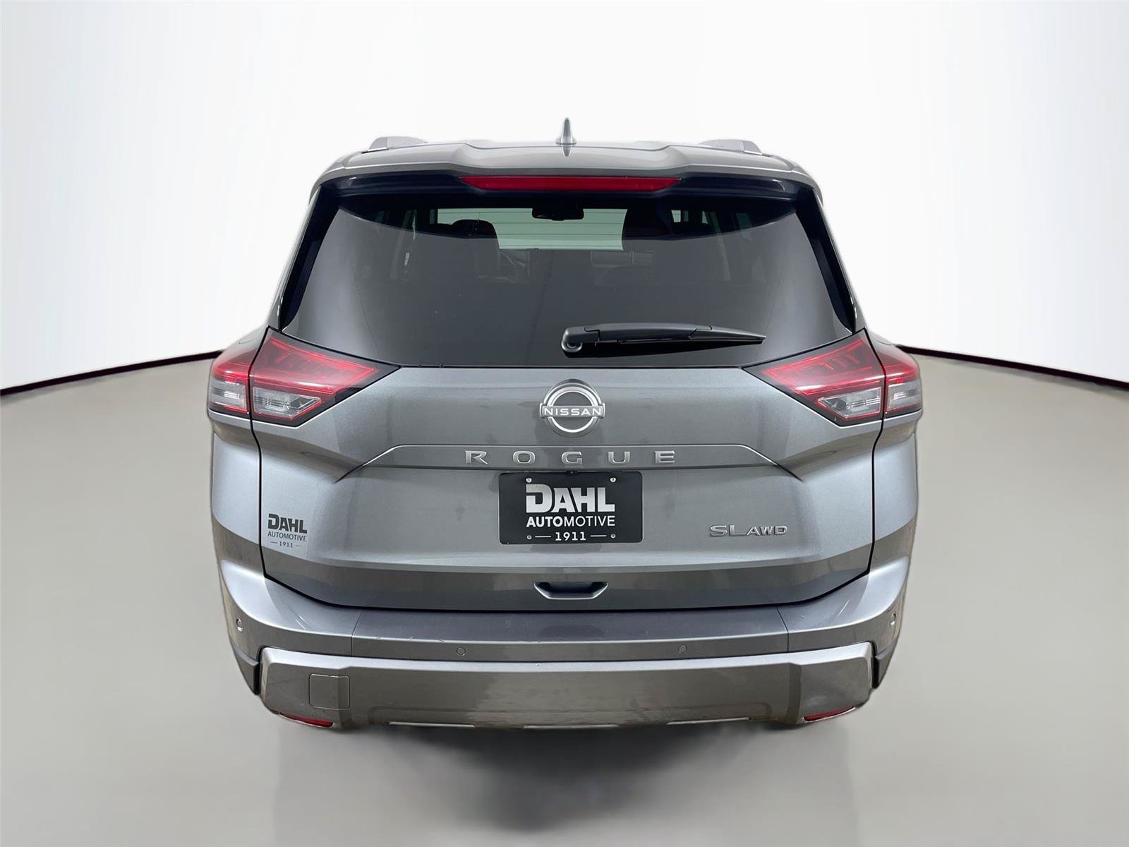 Used 2026 Nissan Rogue SL AWD/4WD image 12