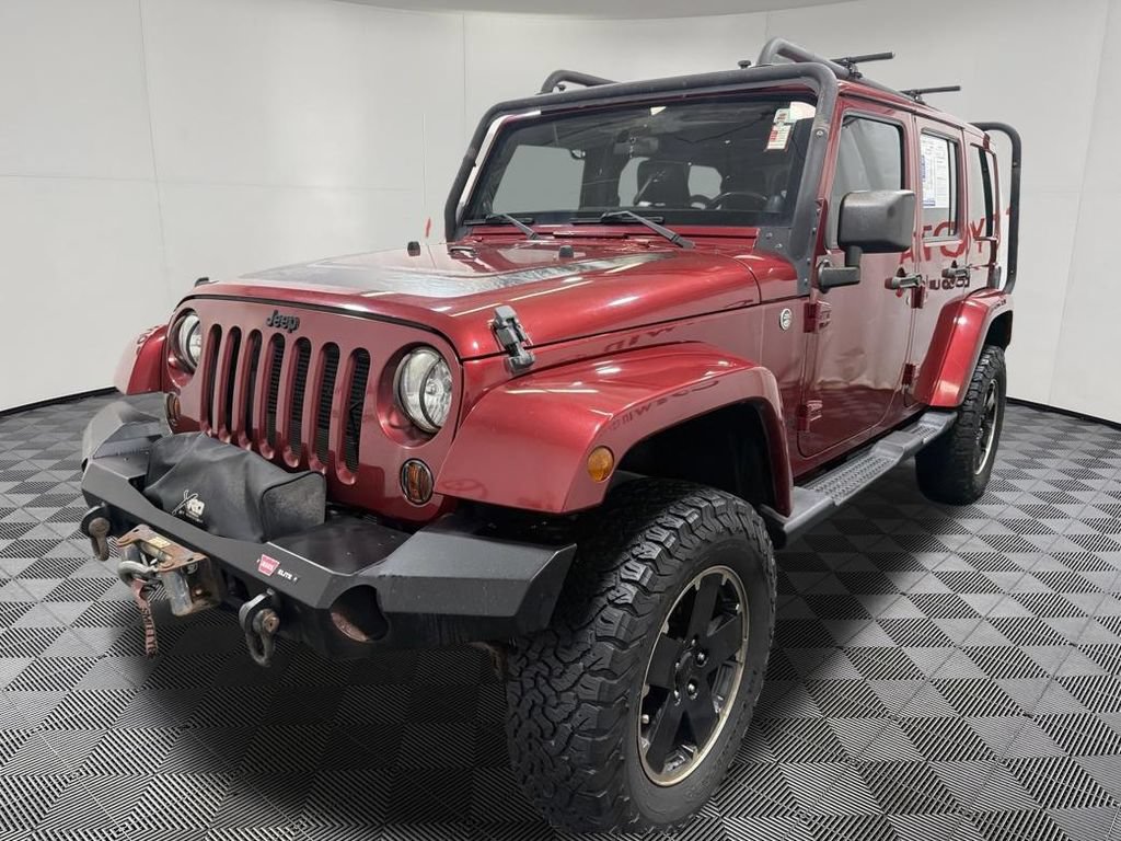 Used 2012 Jeep Wrangler Unlimited Sahara AWD/4WD image 3