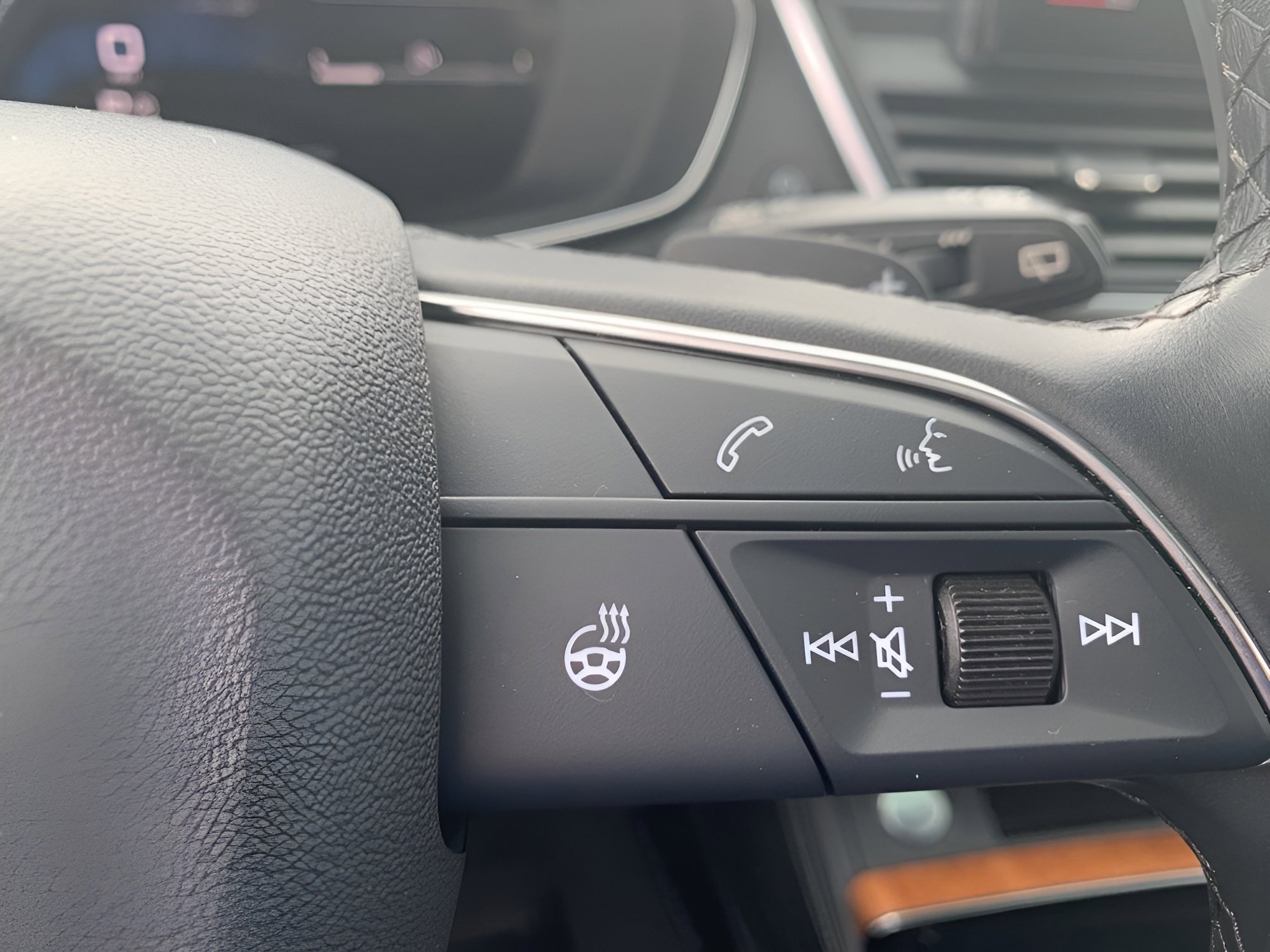 Used 2023 Audi Q5 2.0T Premium Plus AWD/4WD image 14