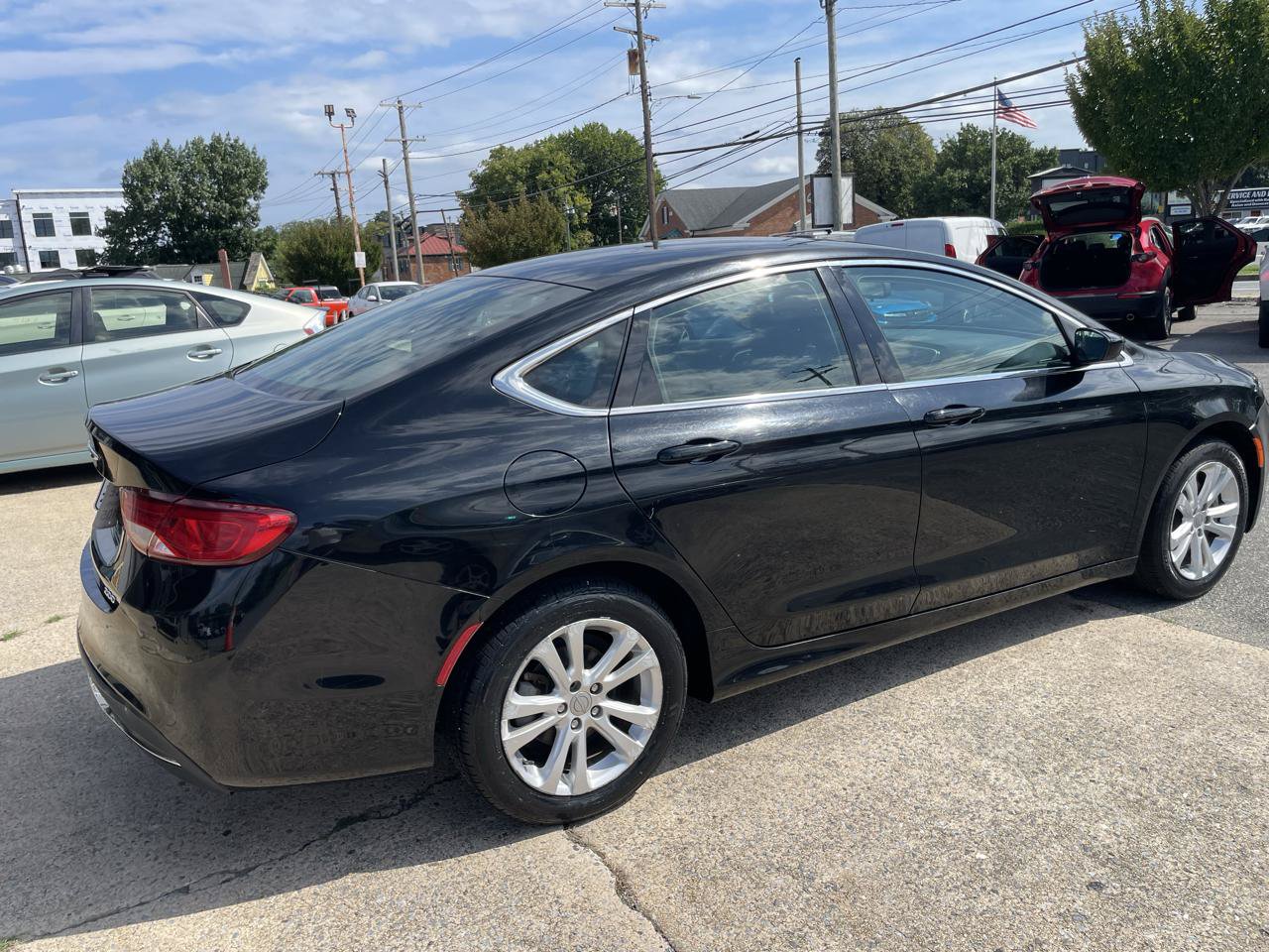 Used 2015 Chrysler 200 Limited FWD image 19