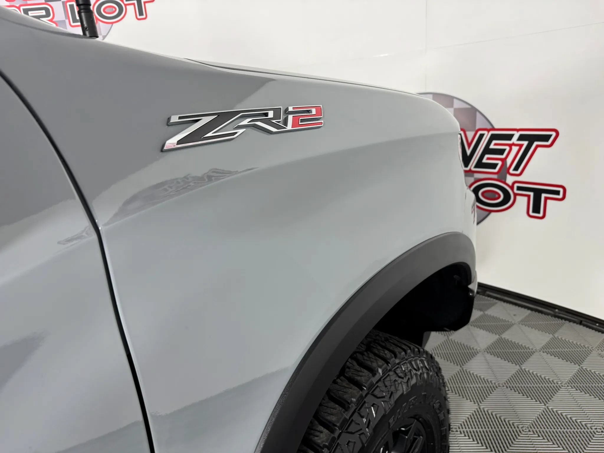 Used 2025 Chevrolet Silverado 1500 ZR2 w/ Technology Package AWD/4WD image 32