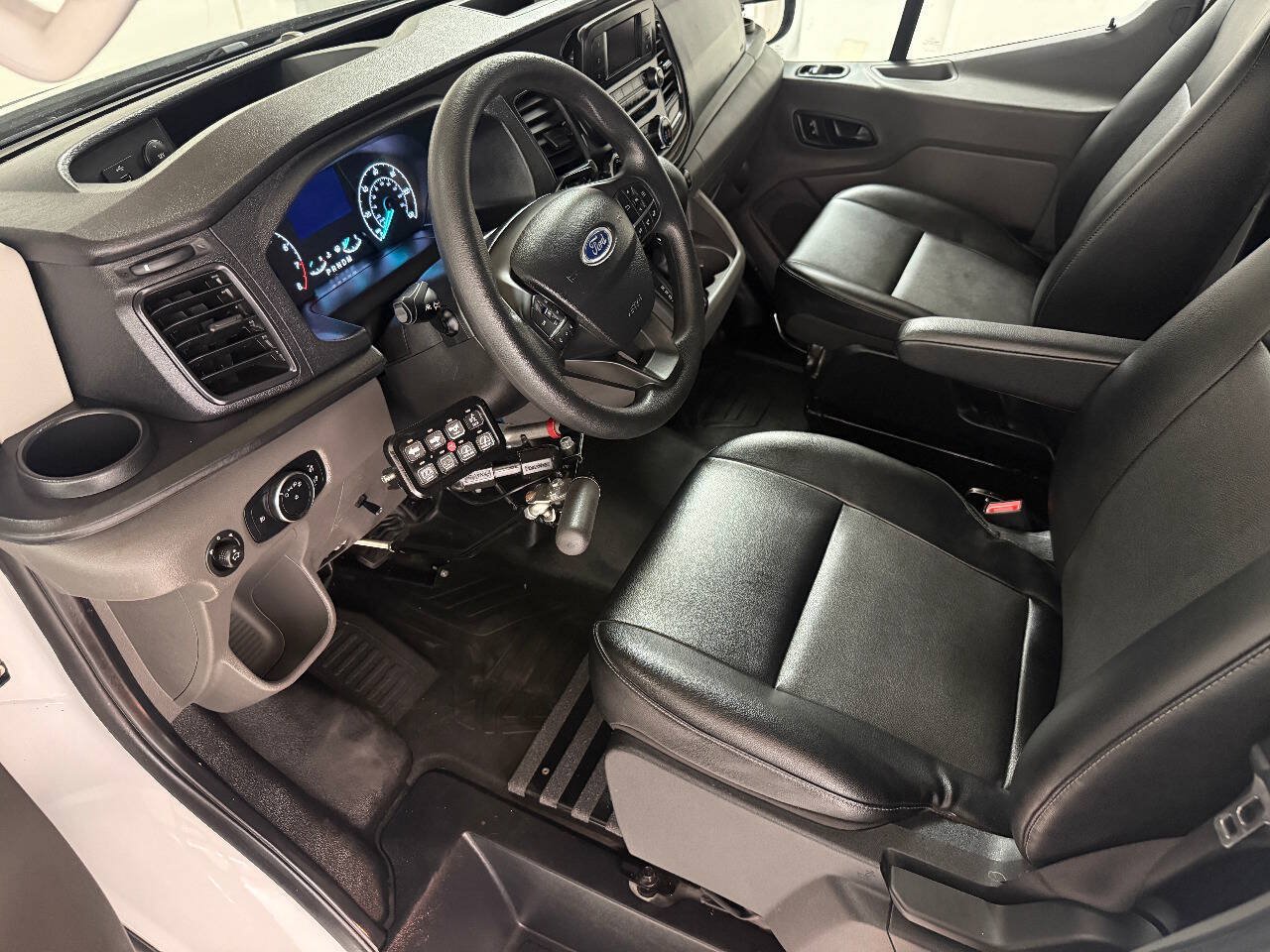 Used 2020 Ford Transit 250 Medium Roof RWD image 45