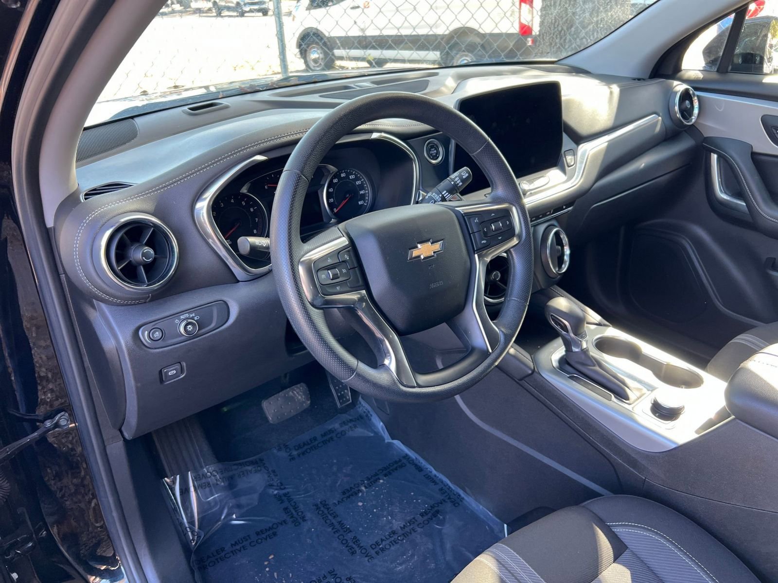 Used 2025 Chevrolet Blazer LT image 30