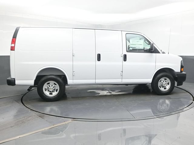 New 2026 Chevrolet Express 2500 w/ Driver Convenience Package RWD image 16