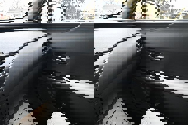 Used 2023 Lexus UX 250h Premium image 28