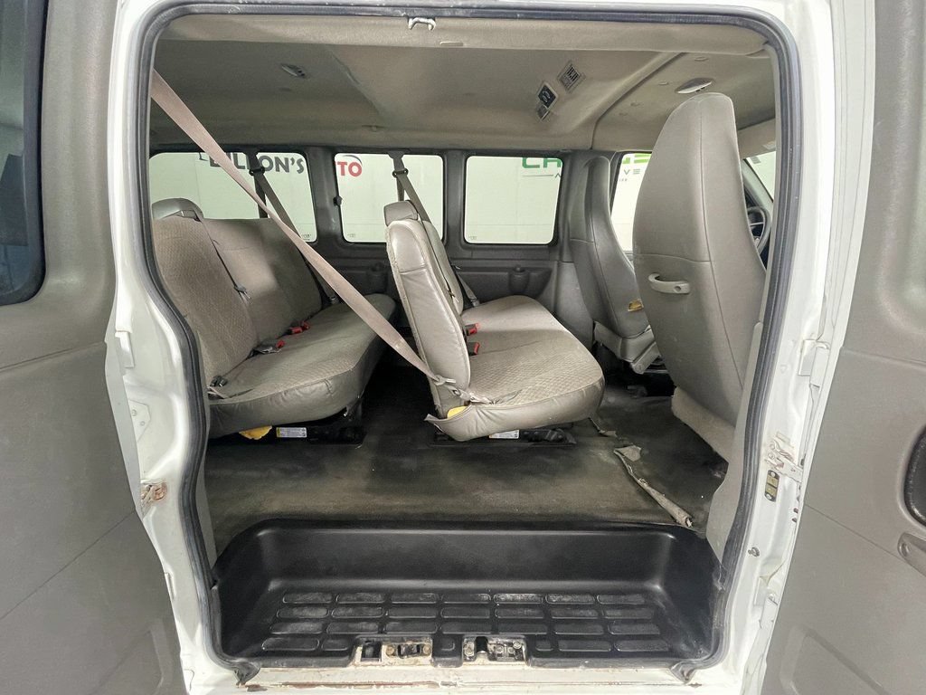 Used 2013 GMC Savana 2500 LT w/ LT Preferred Equipment Group RWD image 10