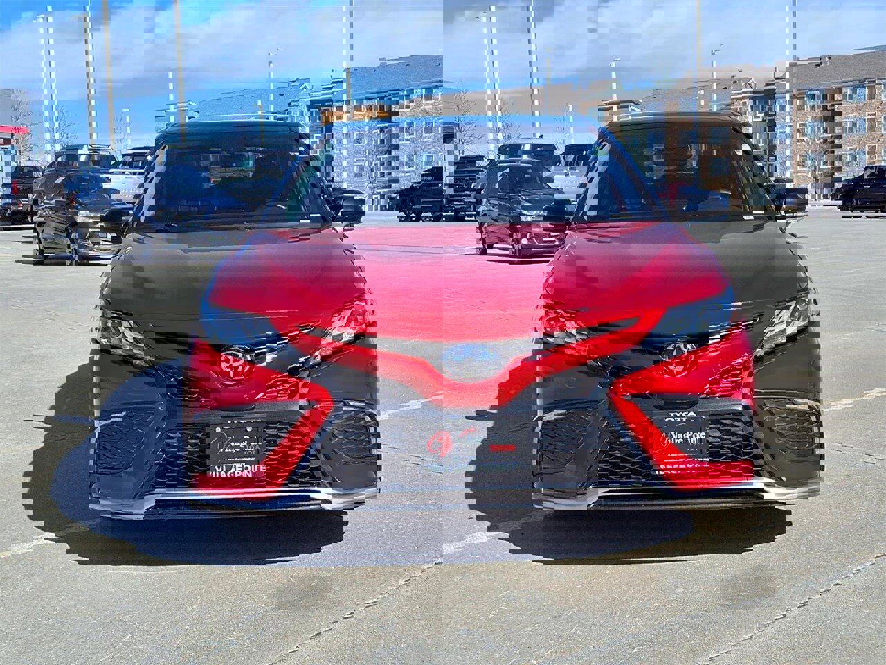 Used 2022 Toyota Camry XSE image 9