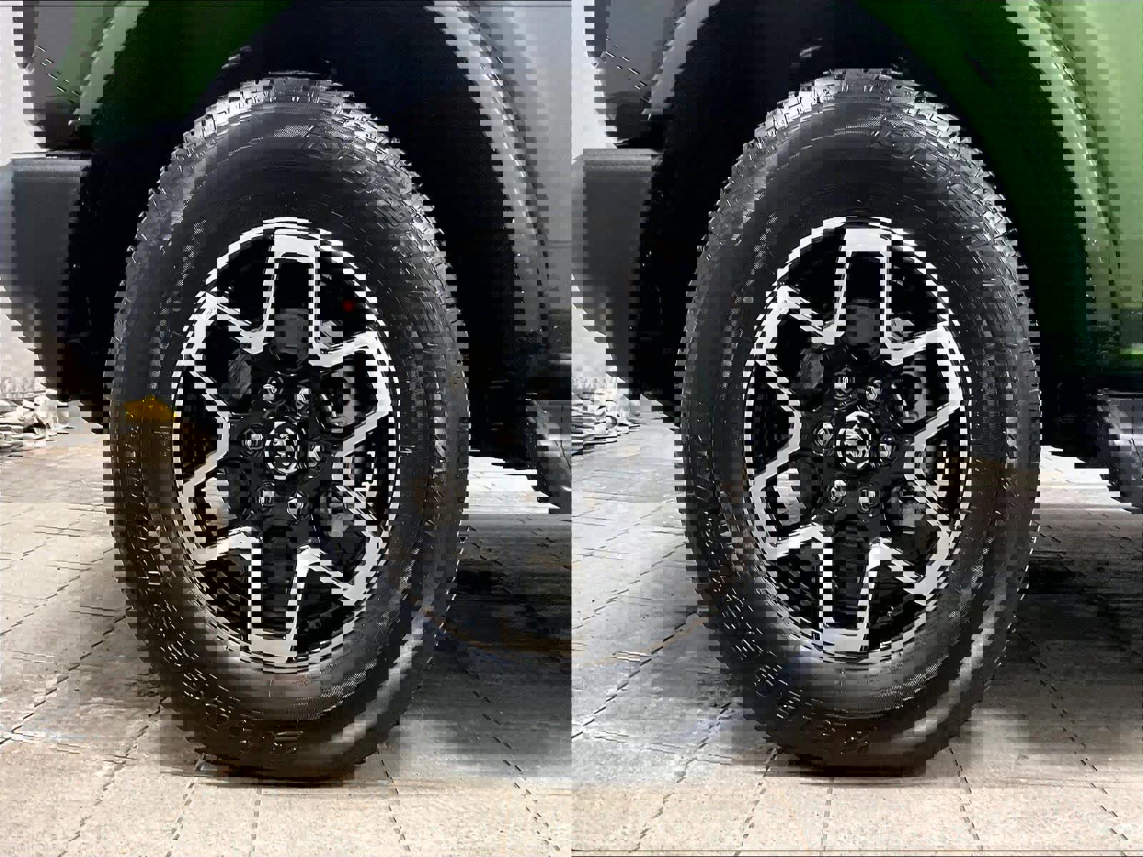 Used 2025 Ford Bronco Outer Banks image 7