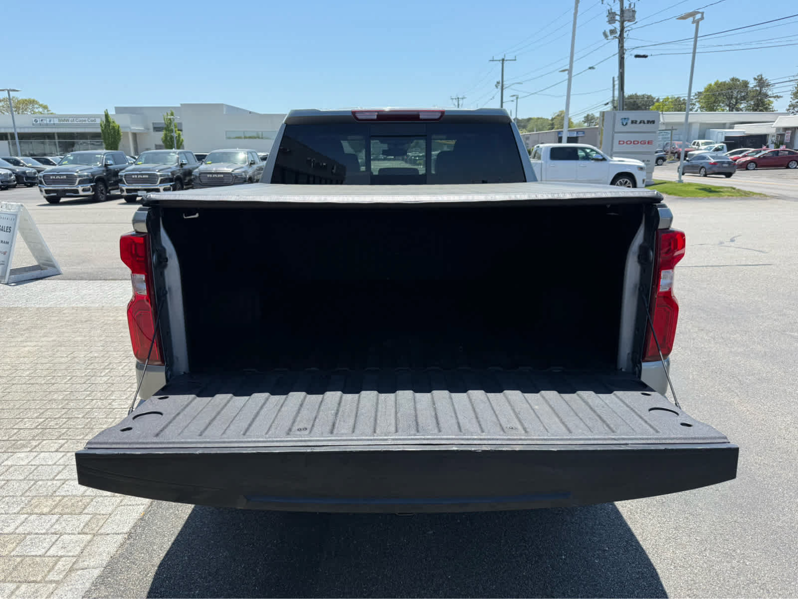 Used 2024 Chevrolet Silverado 1500 LT Trail Boss w/ Convenience Package II AWD/4WD image 8