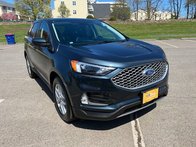 Certified 2023 Ford Edge SEL w/ Convenience Package AWD/4WD image 2