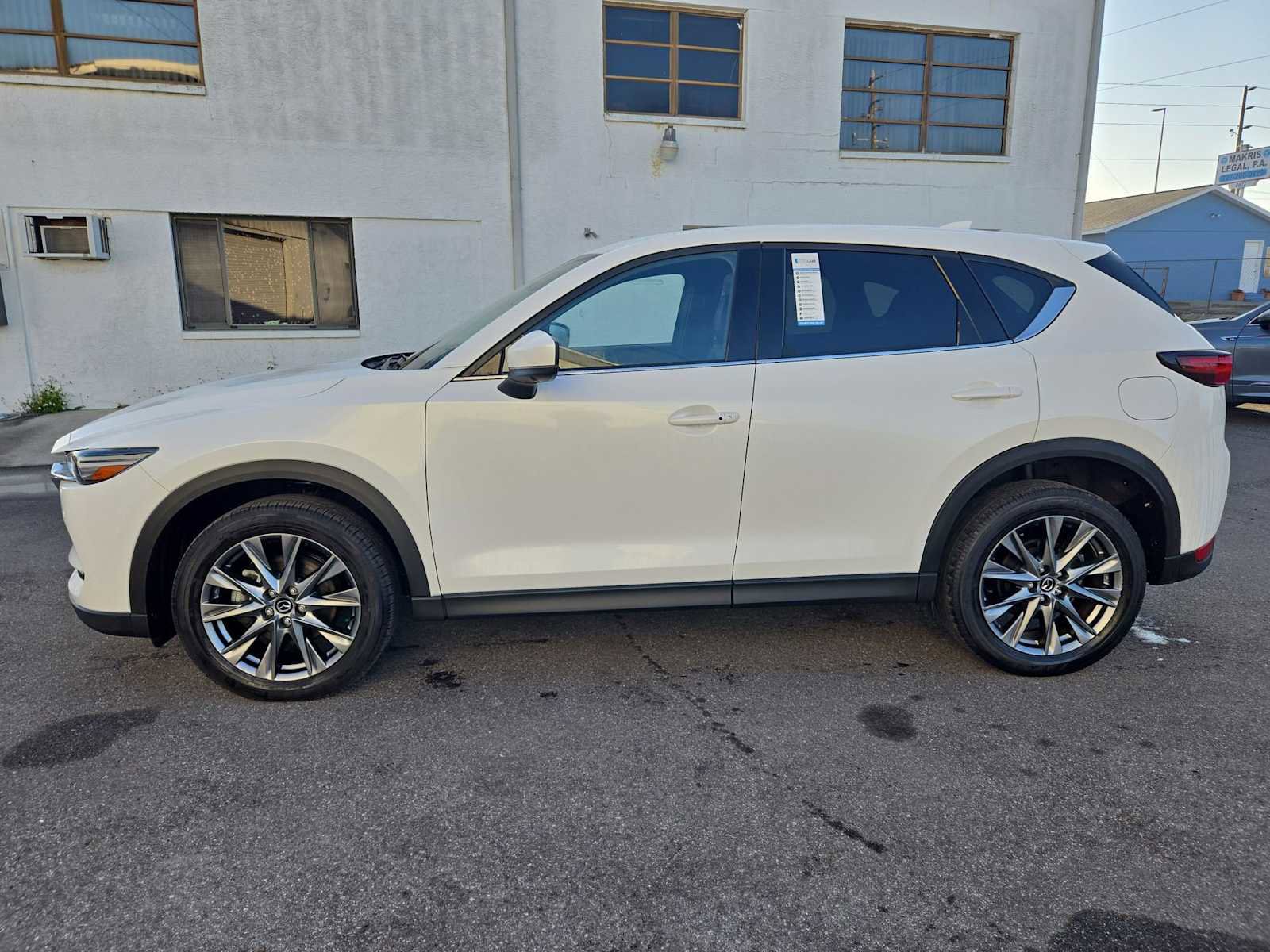 Used 2021 MAZDA CX-5 Signature image 11